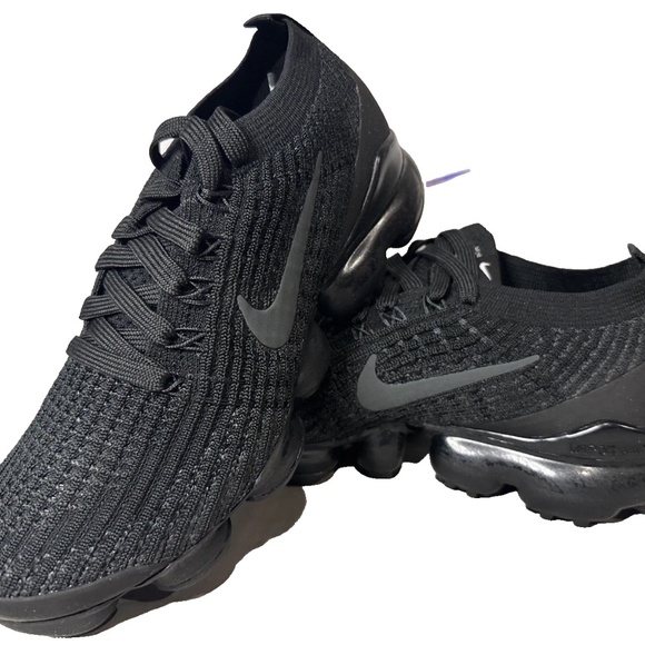 Nike Air Vapormax 2019 AJ6910 004 NWT Size 7 Black Women's Sneakers Shoes in Box - Picture 2 of 5